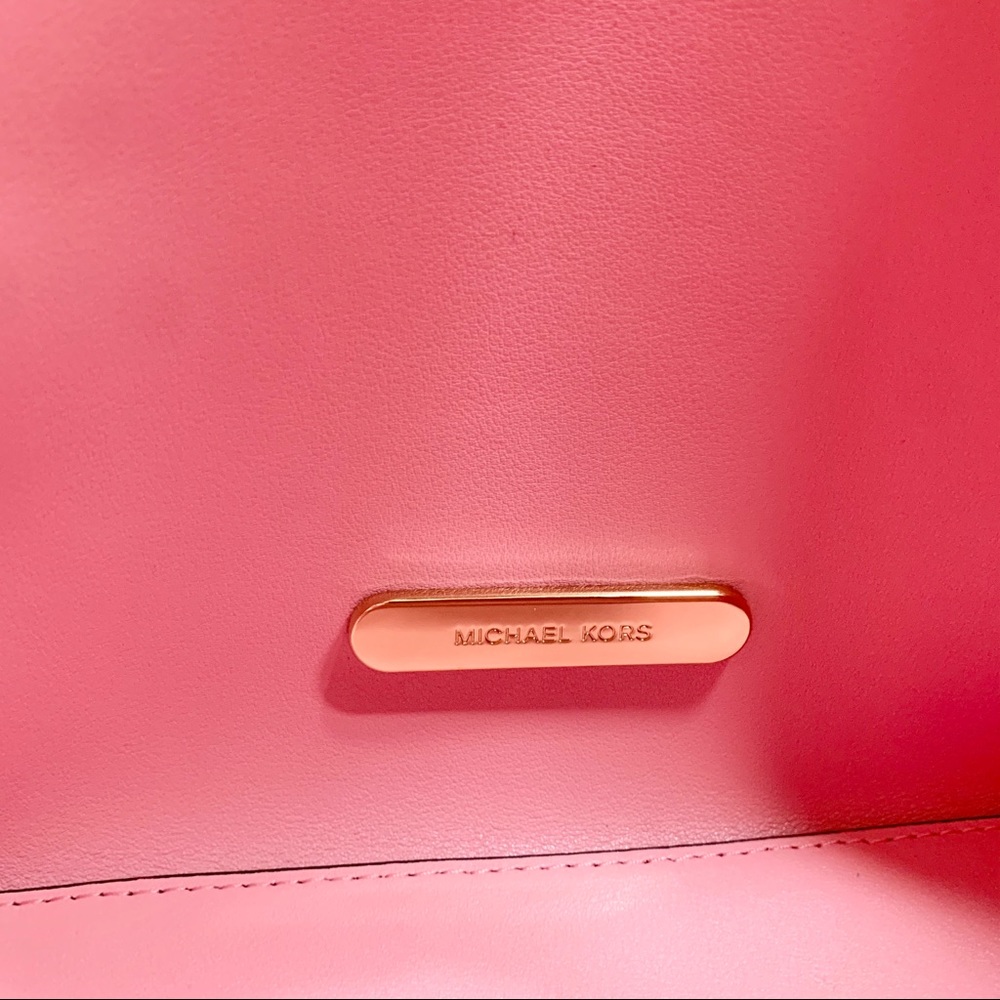 Michael Kors Eden Medium Bucket Leather Shoulder Crossbody bag Pink - Picture 7 of 15